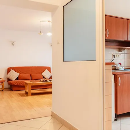 Piata Victoriei Apartment